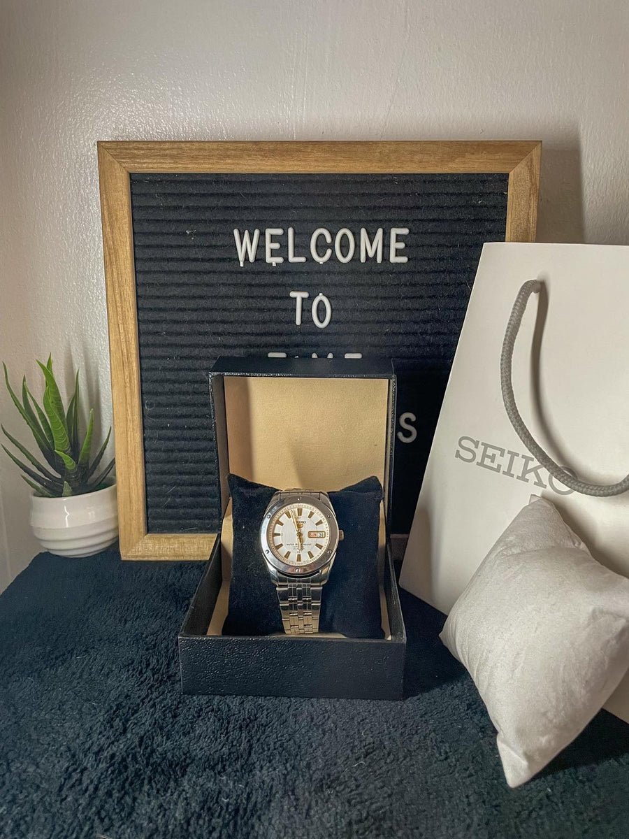 Seiko 5 White Dial &mdash; 7S36-03A0